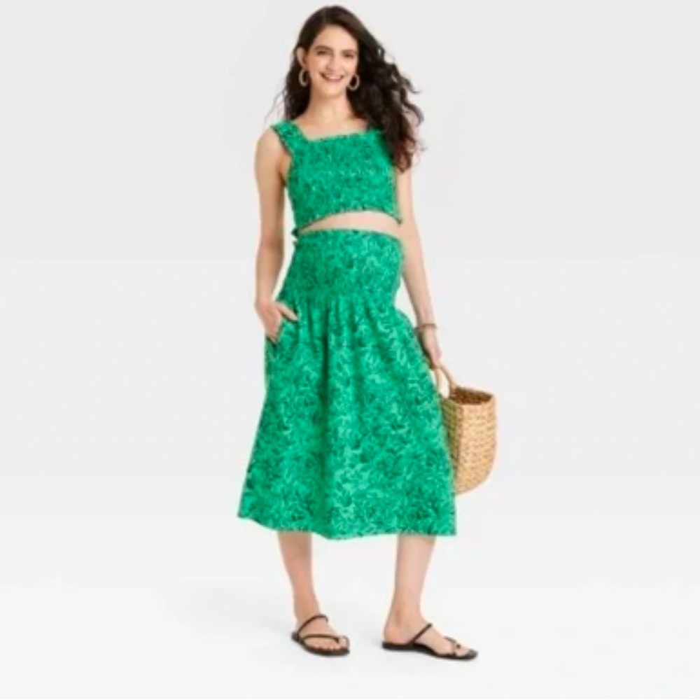 Maternity Green Floral Women's Outfit